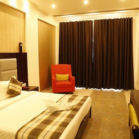 Silver Estate Resort Tikamgarh Exterior photo