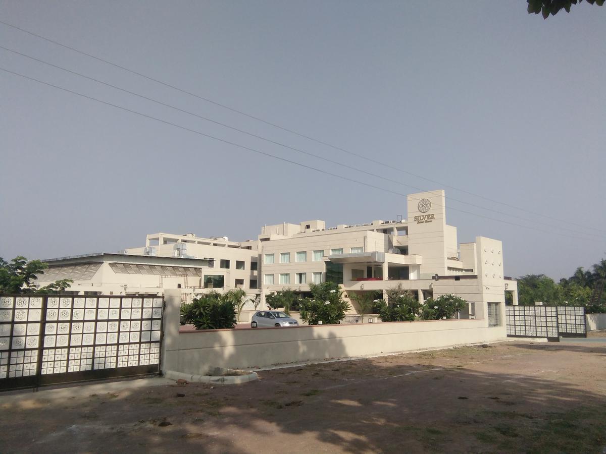 Silver Estate Resort Tikamgarh Exterior photo