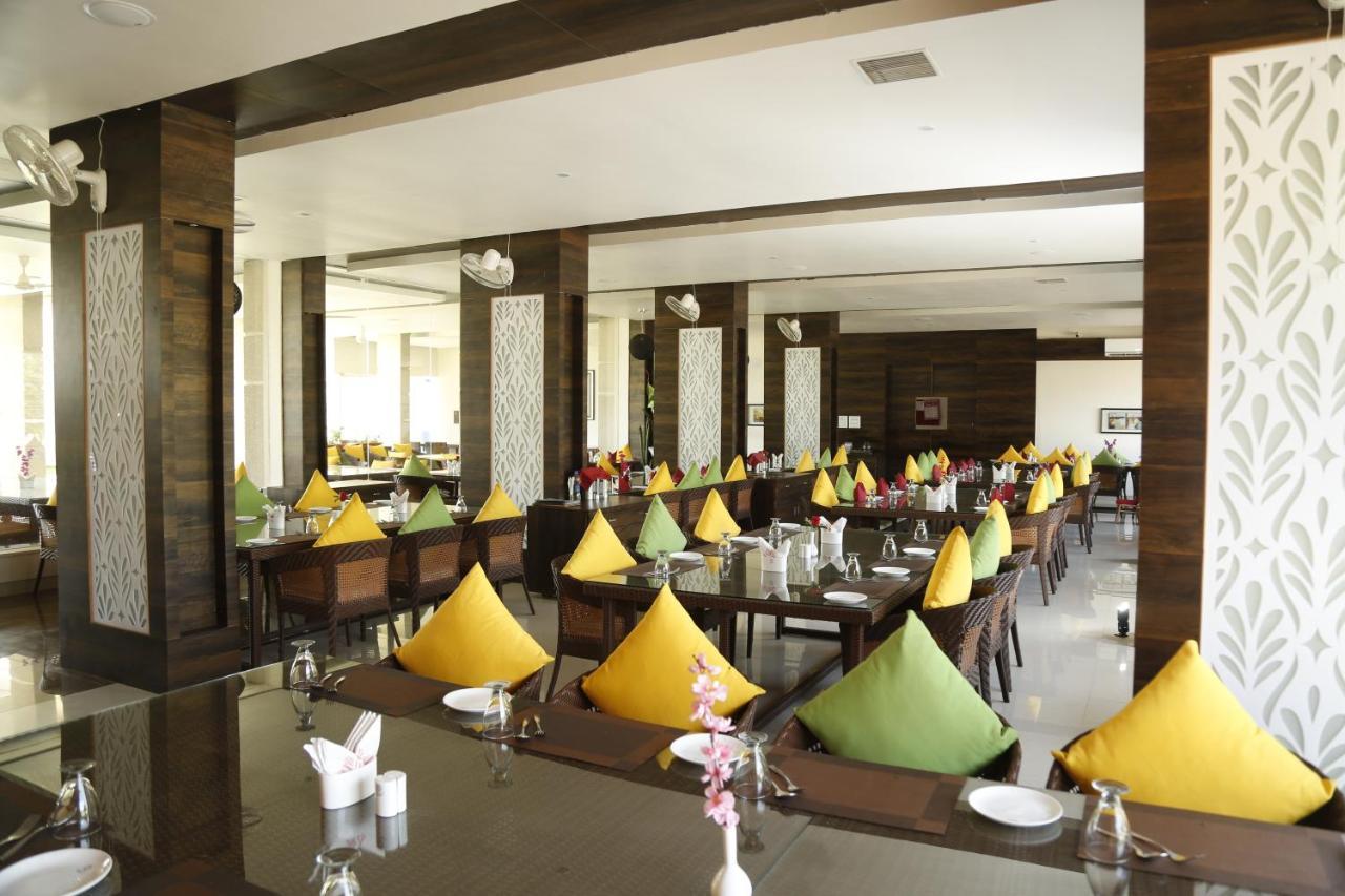Silver Estate Resort Tikamgarh Exterior photo